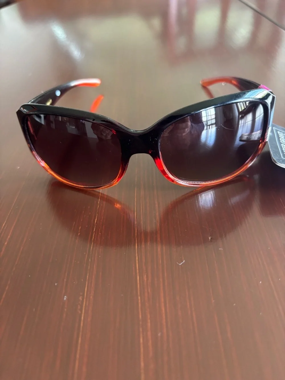 Foster Grant 100% UVA-UVB protect,2 tone brown tortoise shell  frame, brown lens